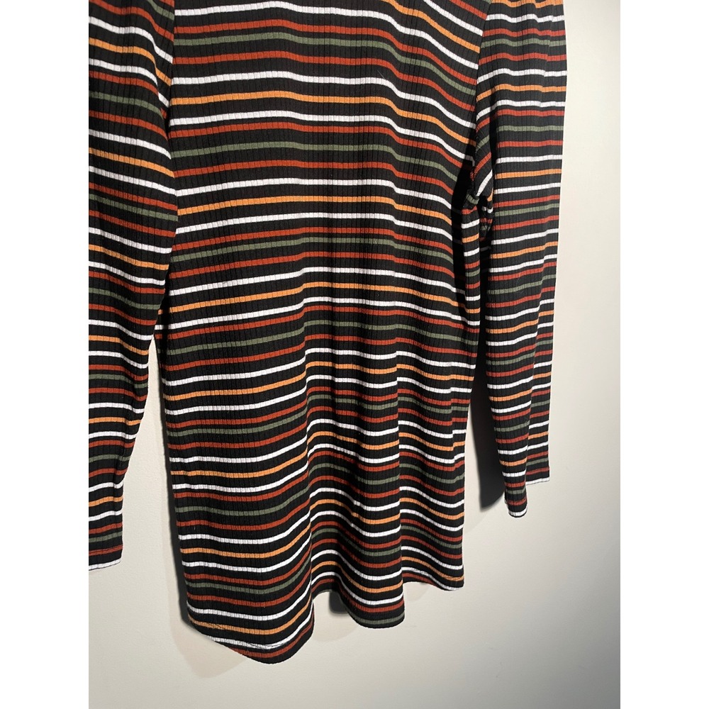 Free People I'm‎ Cute Turtleneck Striped Ribbed Top Size Large Classic Casual - Picture 3 of 9